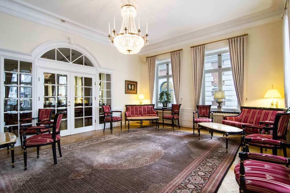 Hotel Mayfair Tunneln 4*
