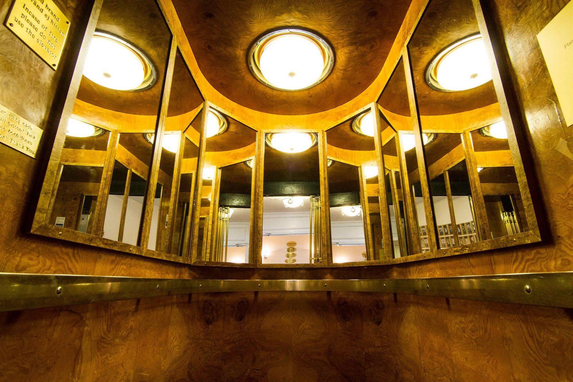 Mayfair Tunneln Hotel 4*