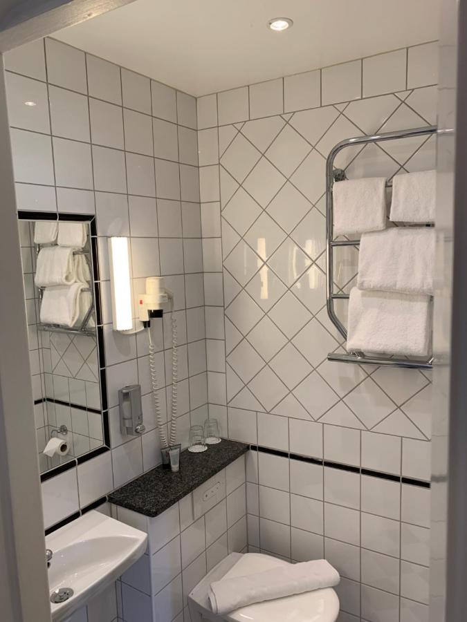 Mayfair Tunneln 4*